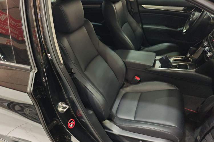 Used Honda Accord 2018 260TURBO Luxury Edition China VI Right Front Seat