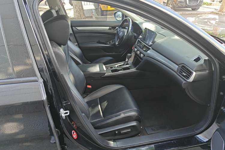 Used Honda Accord 2018 260TURBO Elite Edition China V Right Front Seat