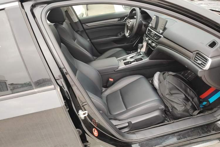 Used Honda Accord 2018 230TURBO Comfort Version National V Right Front Seat