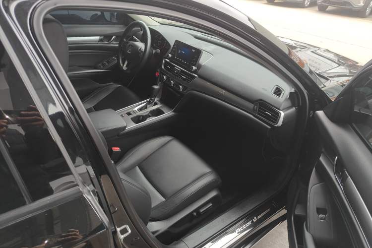 Used Honda Accord 2018 260TURBO Elite Edition China VI Right Front Seat