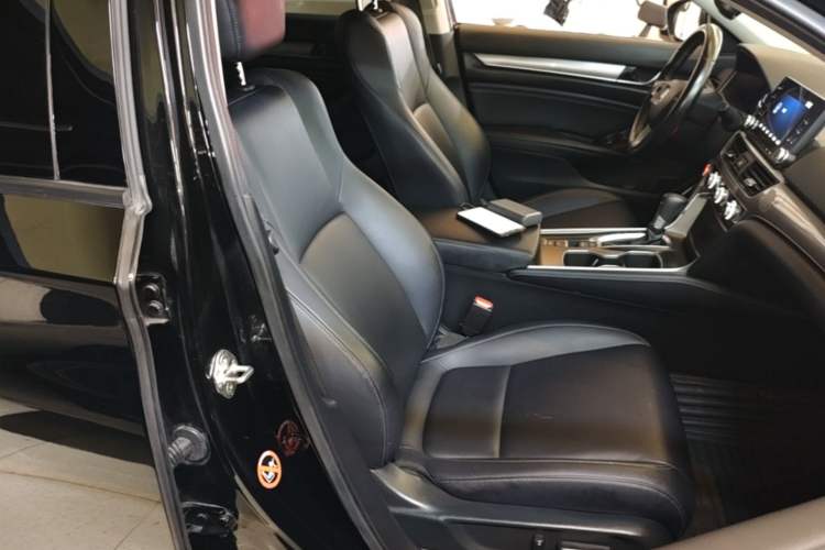 Used Honda Accord 2018 260TURBO Elite Edition China VI Right Front Seat