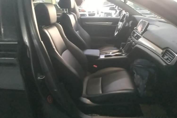 Used Honda Accord 2018 260TURBO Luxury Edition China VI Right Front Seat
