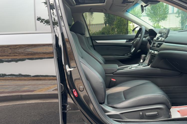 Used Honda Accord 2018 260TURBO Luxury Edition China VI Right Front Seat