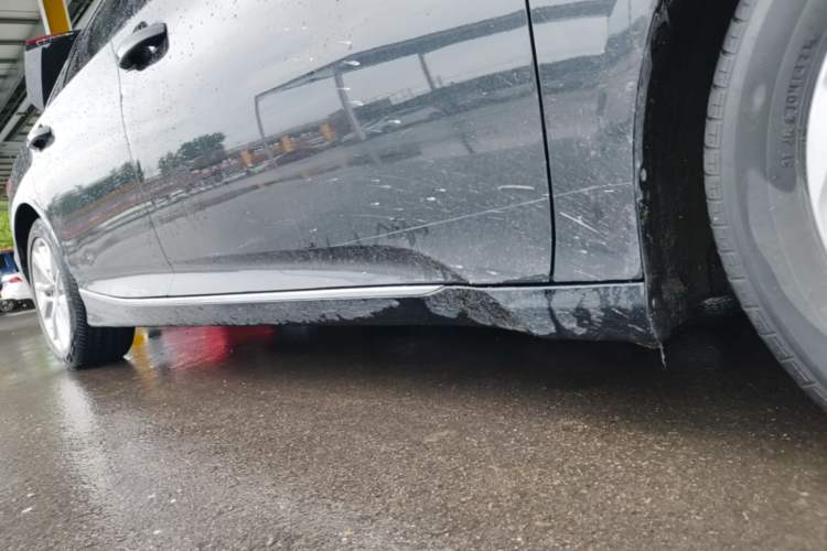 Used Honda Accord 2018 260TURBO Elite Edition China VI Right Side Sill