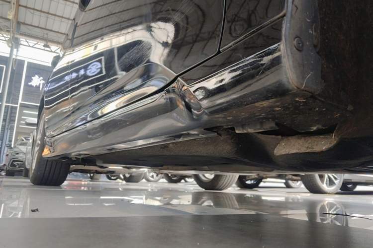 Used Honda Accord 2018 260TURBO Elite Edition China VI Right Side Sill