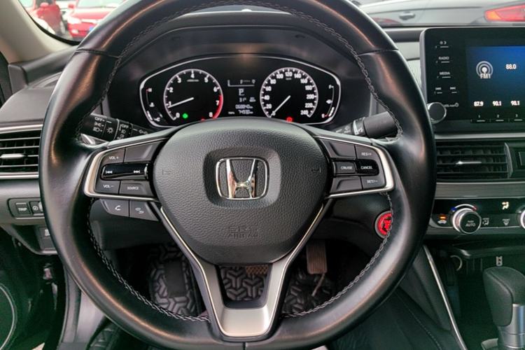 Used Honda Accord 2018 260TURBO Elite Edition China VI Steering Wheel