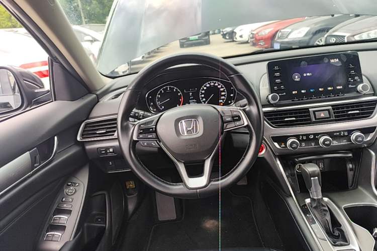 Used Honda Accord 2018 260TURBO Elite Edition China VI Steering Wheel