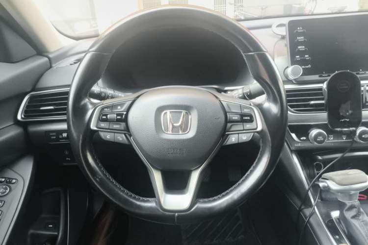 Used Honda Accord 2018 260TURBO Luxury Edition China V Emission Standard Steering Wheel