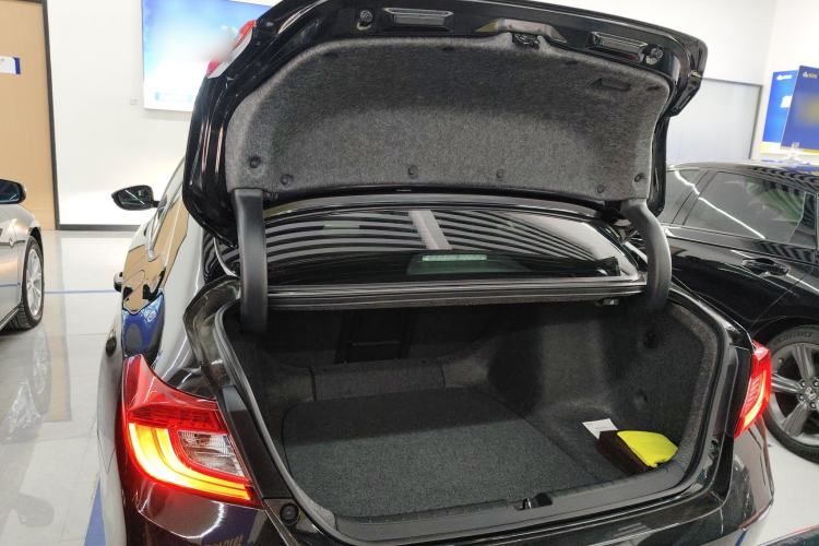 Used Honda Accord 2018 260TURBO Elite Edition China VI Trunk