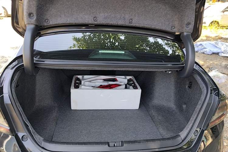 Used Honda Accord 2018 260TURBO Elite Edition China VI Trunk