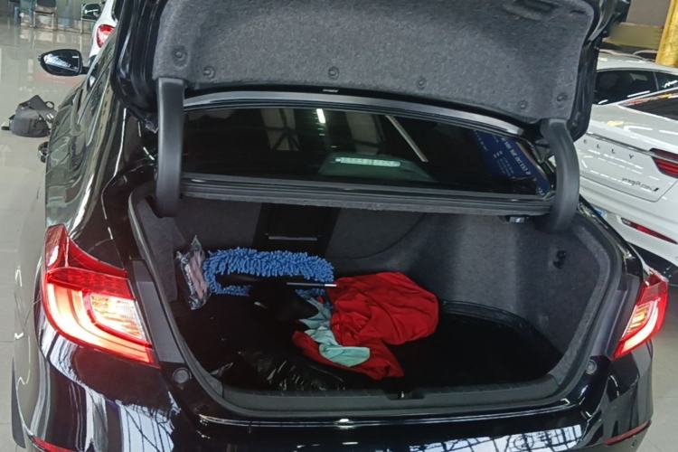 Used Honda Accord 2018 260TURBO Elite Edition China VI Trunk
