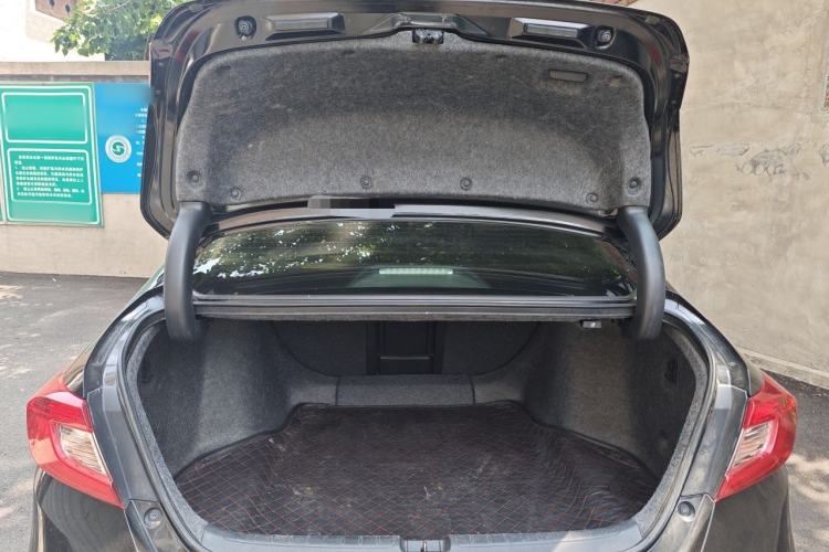 Used Honda Accord 2018 260TURBO Elite Edition China VI Trunk
