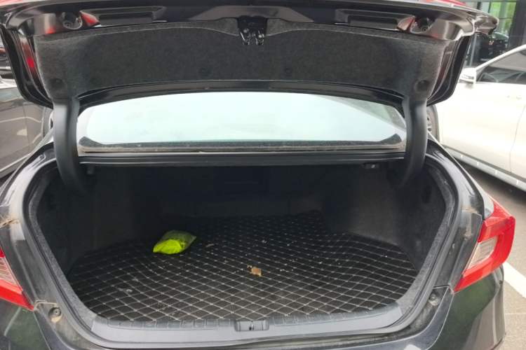 Used Honda Accord 2018 260TURBO Elite Edition China VI Trunk