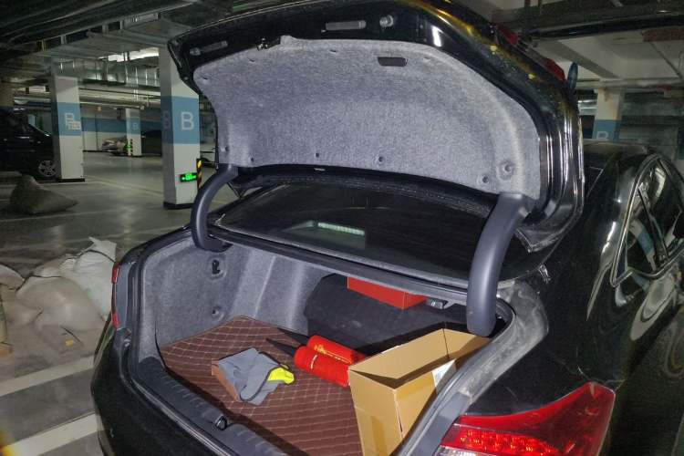 Used Honda Accord 2018 260TURBO Prestige Edition China VI Trunk