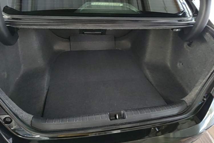 Used Honda Accord 2018 260TURBO Elite Edition China VI Trunk