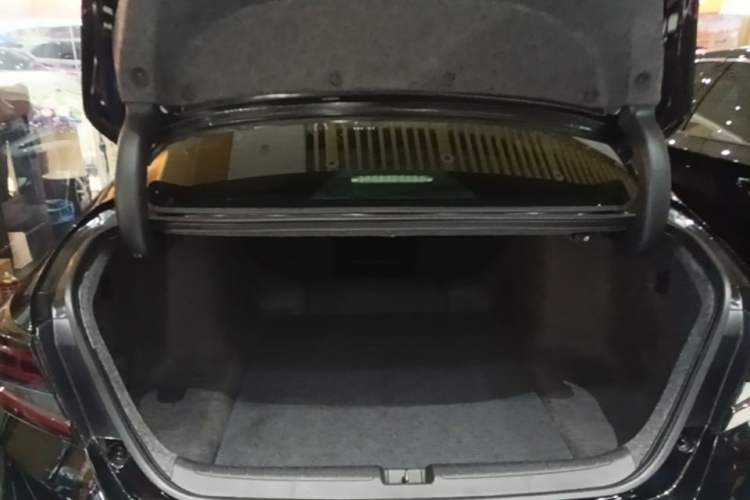 Used Honda Accord 2018 260TURBO Elite Edition China VI Trunk
