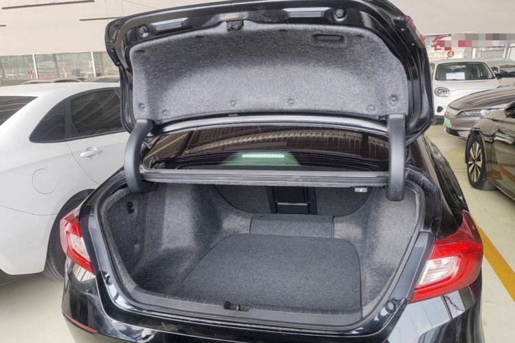 Used Honda Accord 2018 230TURBO Comfort Edition China VI Emission Standard Trunk