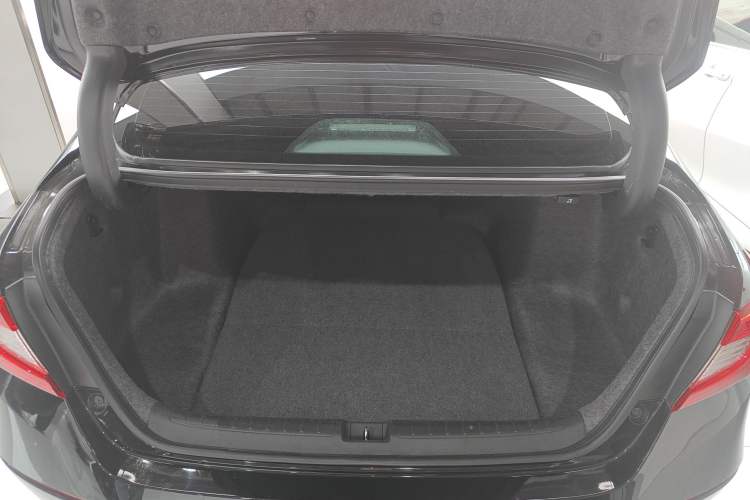 Used Honda Accord 2018 260TURBO Elite Edition China VI Trunk