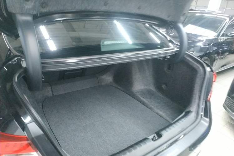 Used Honda Accord 2018 260TURBO Luxury Edition China VI Trunk
