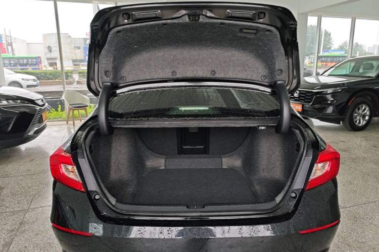 Used Honda Accord 2018 260TURBO Elite Edition China VI Trunk