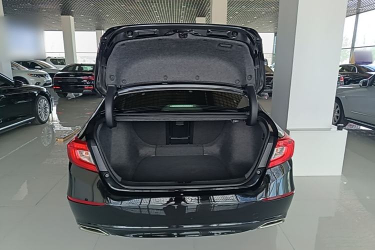 Used Honda Accord 2018 260TURBO Elite Edition China VI Trunk