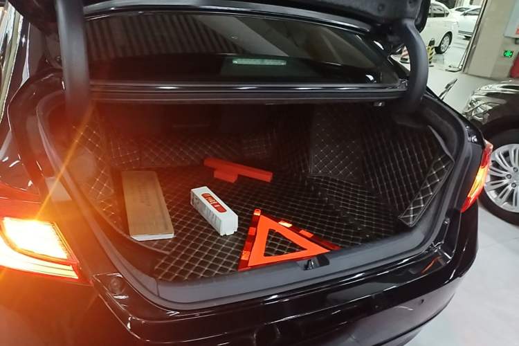 Used Honda Accord 2018 260TURBO Luxury Edition China VI Trunk