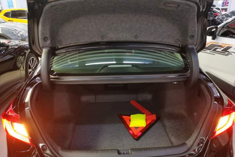 Used Honda Accord 2018 260TURBO Luxury Edition China VI Trunk