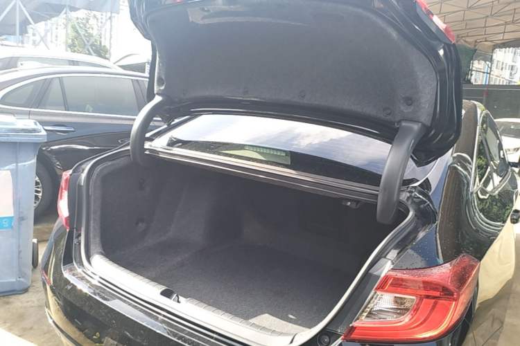 Used Honda Accord 2018 260TURBO Elite Edition China VI Trunk