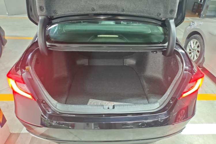 Used Honda Accord 2018 Rui·Hybrid 2.0L Rui Ku Edition China VI Trunk