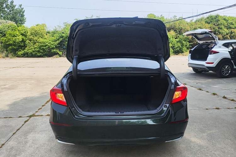 Used Honda Accord 2018 Rui Hybrid 2.0L Rui Ling Edition China VI Trunk