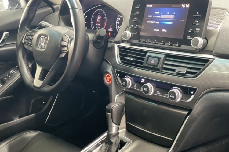 Used Honda Accord 2018 260TURBO Luxury Edition China V Emission Standard Audio And AC Panel