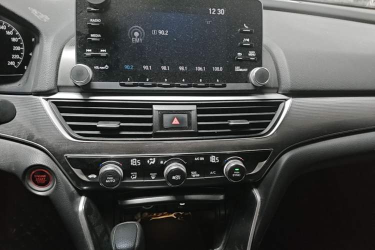 Used Honda Accord 2018 260TURBO Luxury Edition China V Emission Standard Audio And AC Panel