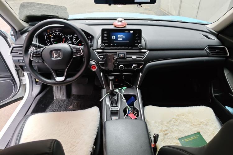 Used Honda Accord 2018 230TURBO Comfort Edition China VI Emission Standard Center Console