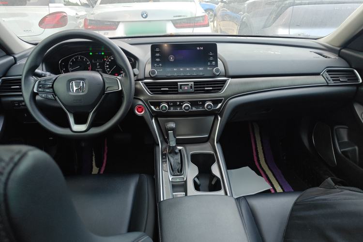 Used Honda Accord 2018 230TURBO Comfort Version National V Center Console