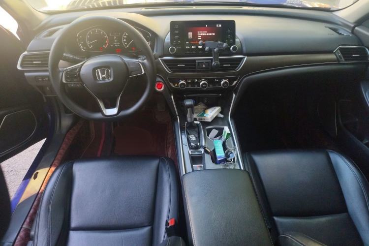 Used Honda Accord 2018 230TURBO Comfort Version National V Center Console