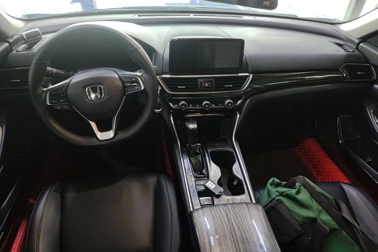 Used Honda Accord 2018 260TURBO Elite Edition China VI Center Console