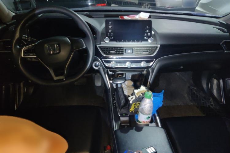 Used Honda Accord 2018 230TURBO Comfort Version National V Center Console