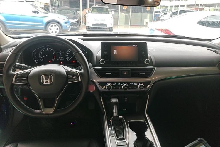 Used Honda Accord 2018 260TURBO Elite Edition China V Center Console
