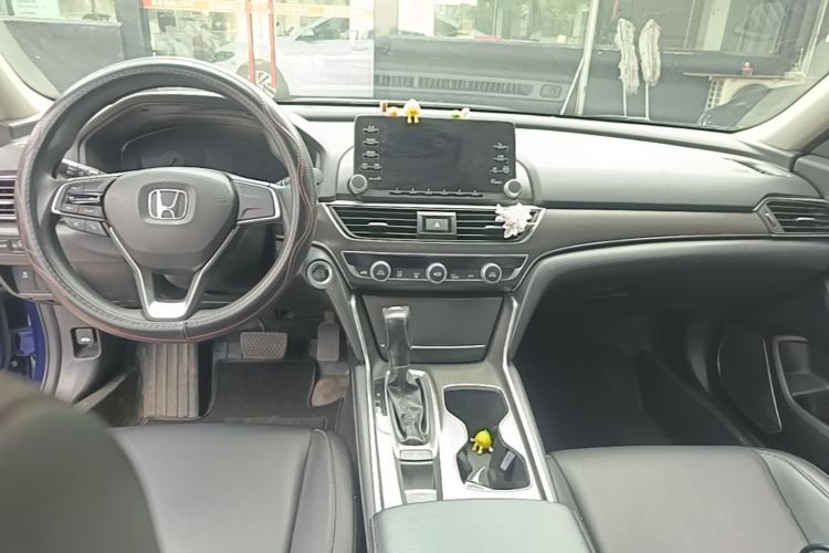 Used Honda Accord 2018 230TURBO Comfort Version National V Center Console