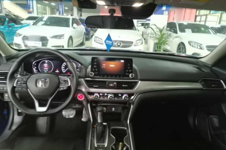 Used Honda Accord 2018 260TURBO Luxury Edition China VI Center Console