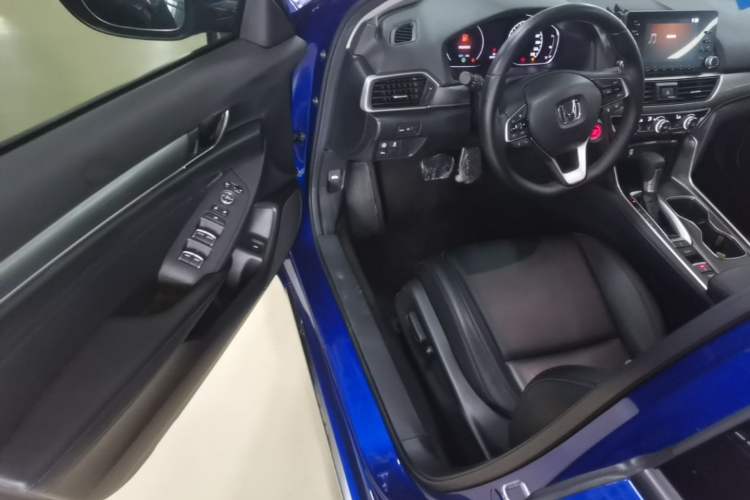 Used Honda Accord 2018 260TURBO Luxury Edition China VI Driver Seat