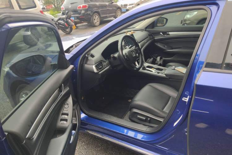 Used Honda Accord 2018 260TURBO Elite Edition China VI Driver Seat