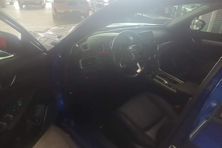 Used Honda Accord 2018 260TURBO Elite Edition China VI Driver Seat