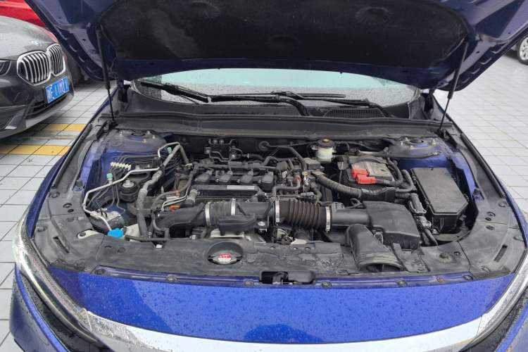 Used Honda Accord 2018 260TURBO Elite Edition China VI Engine Bay
