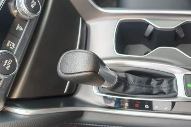 Used Honda Accord 2018 260TURBO Elite Edition China VI Gear Lever