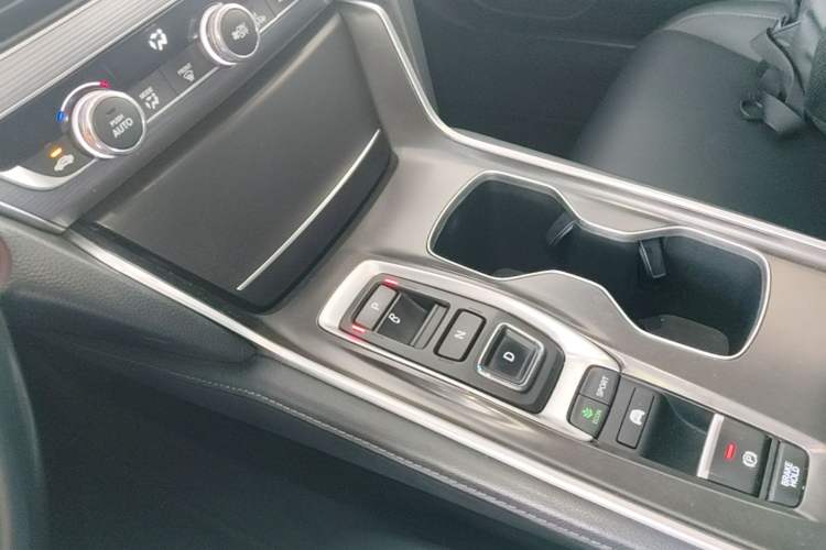 Used Honda Accord 2018 Rui Hybrid 2.0L Rui Ling Edition China VI Gear Lever