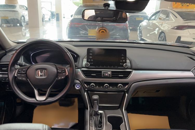 Used Honda Accord 2018 260TURBO Luxury Edition China V Emission Standard Interior 3
