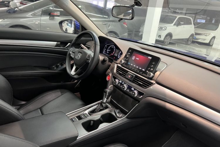 Used Honda Accord 2018 260TURBO Elite Edition China V Interior 3