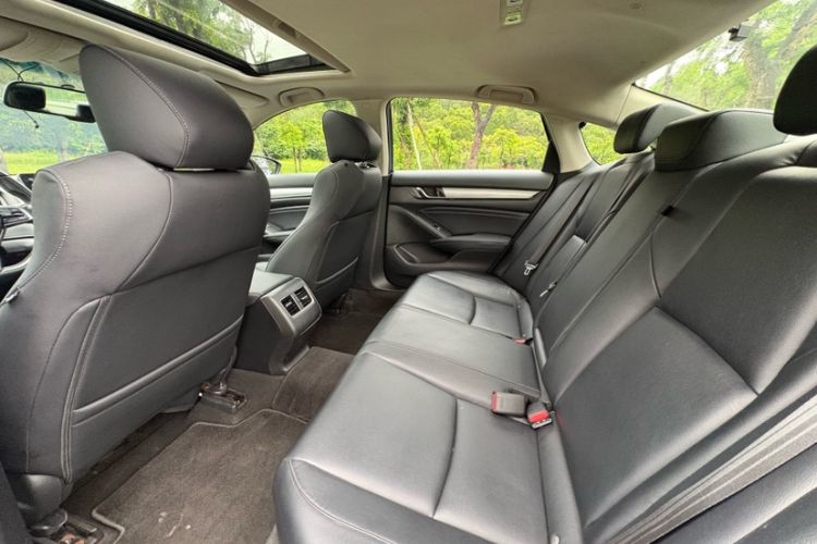 Used Honda Accord 2018 260TURBO Elite Edition China V Interior 4