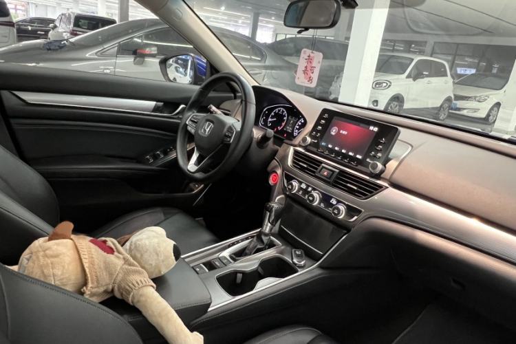 Used Honda Accord 2018 260TURBO Elite Edition China V Interior 4